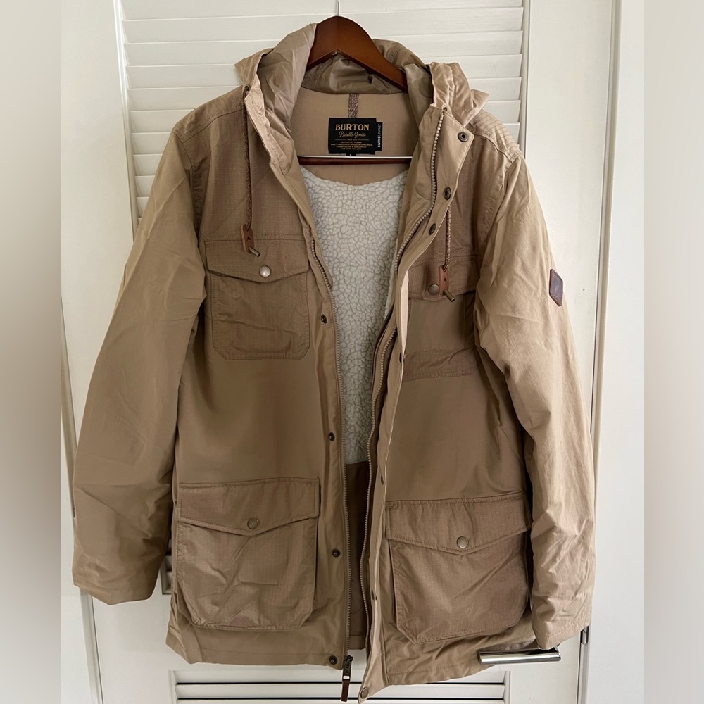 Burton Ski Jacket 🌟🌟 Size large, Unisex, Kacky exterior color